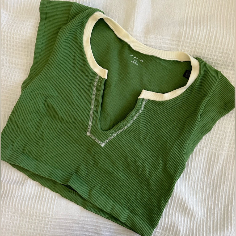 UO GO FOR GOLD TOP